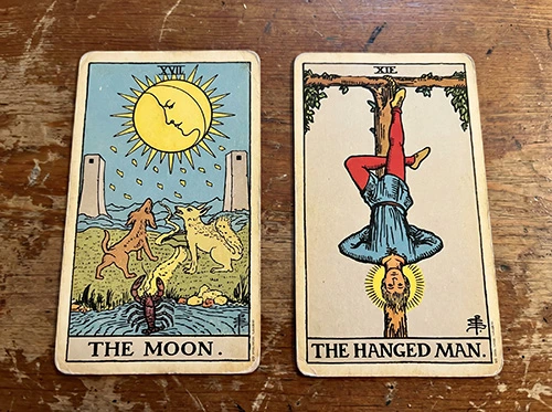 TarotCards.io | Die Bedeutung der Tarotkarte „Der Mond“ – Die Karte deines Unterbewusstseins